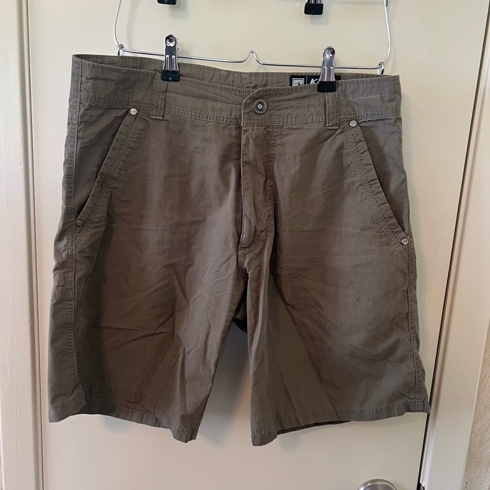 Kuhl Brown Cargo Shorts Durable and Stylish